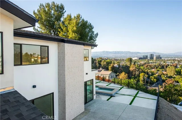 $3,995,000 | 5099 Llano Drive, Woodland Hills, CA 91364