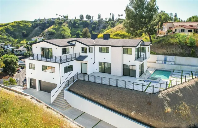 $3,995,000 | 5099 Llano Drive, Woodland Hills, CA 91364