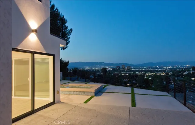 $3,995,000 | 5099 Llano Drive, Woodland Hills, CA 91364