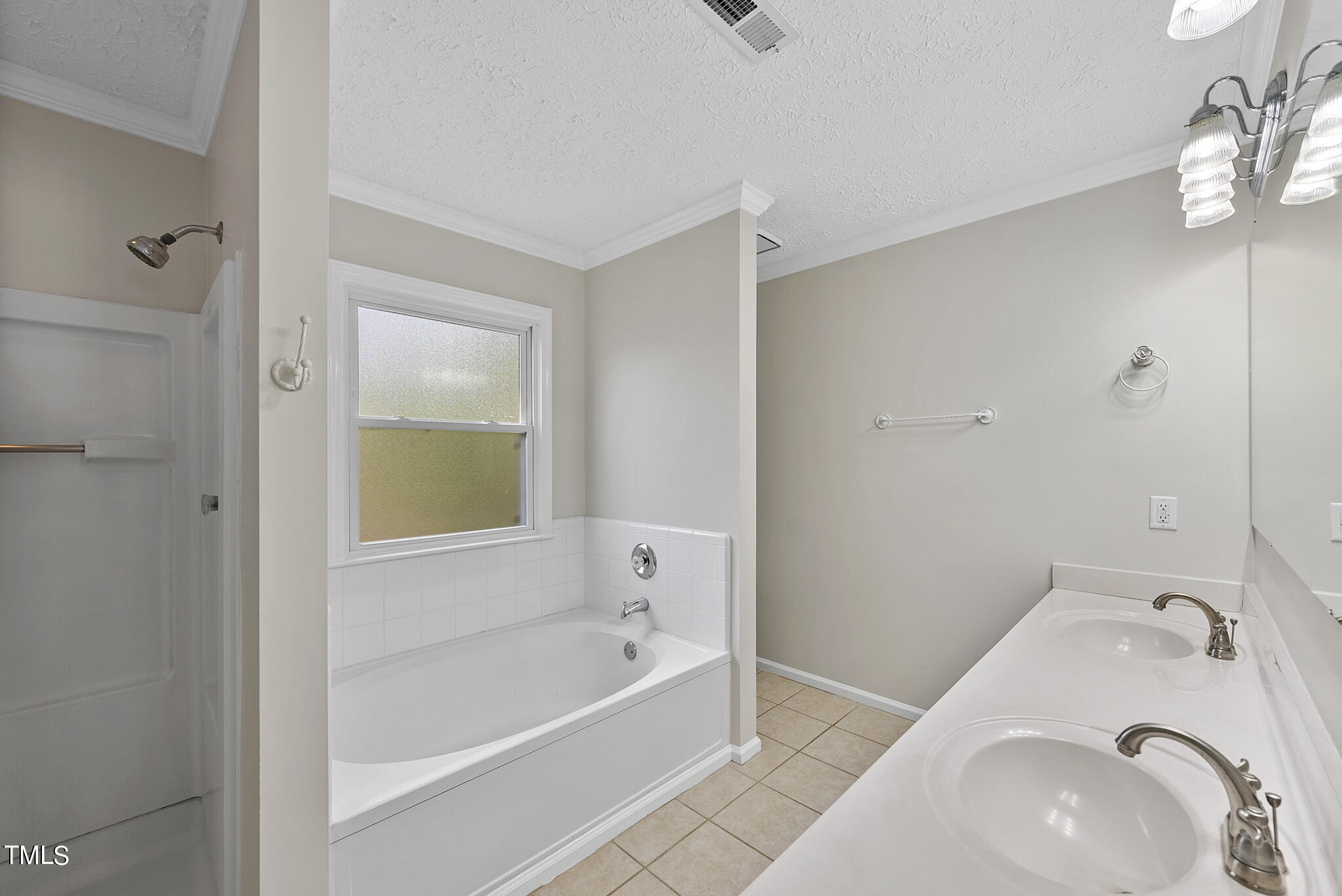 5428 Rhett Drive Raleigh, NC 27606 - Photo 22 of 29 DSC06121
