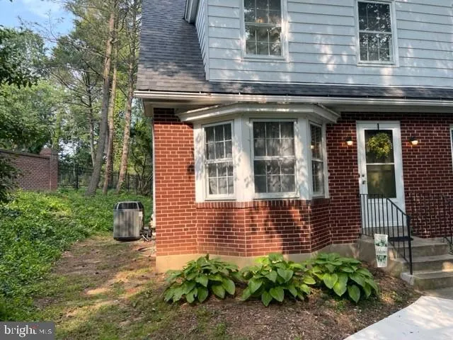 $1,750 | 411 North 4th Street, Lemoyne, PA 17043