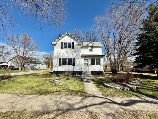 $185,000 | 404 2nd Street South, Wahpeton, ND 58075