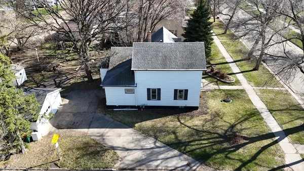 $185,000 | 404 2nd Street South, Wahpeton, ND 58075