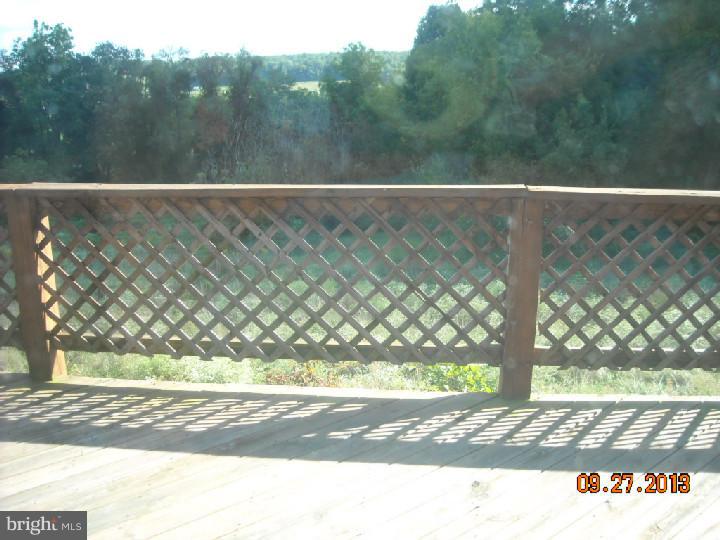 8 Upper Valley Road Christiana, PA 17509 - Photo 17 of 17 Deck