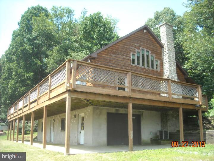 8 Upper Valley Road Christiana, PA 17509 - Photo 3 of 17 Exterior Back