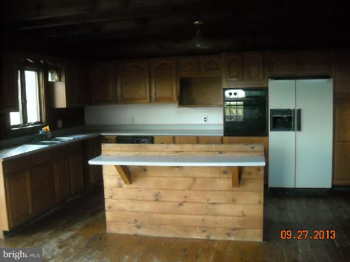 8 Upper Valley Road Christiana, PA 17509 - Photo 6 of 17 Kitchen