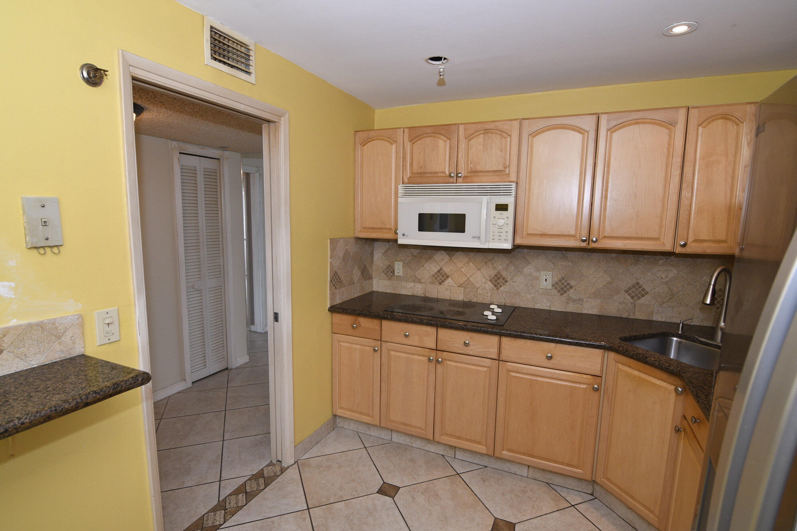3095 North Course Drive, Unit 712 Pompano Beach, FL 33069 - Photo 17 of 35 _DSC0861