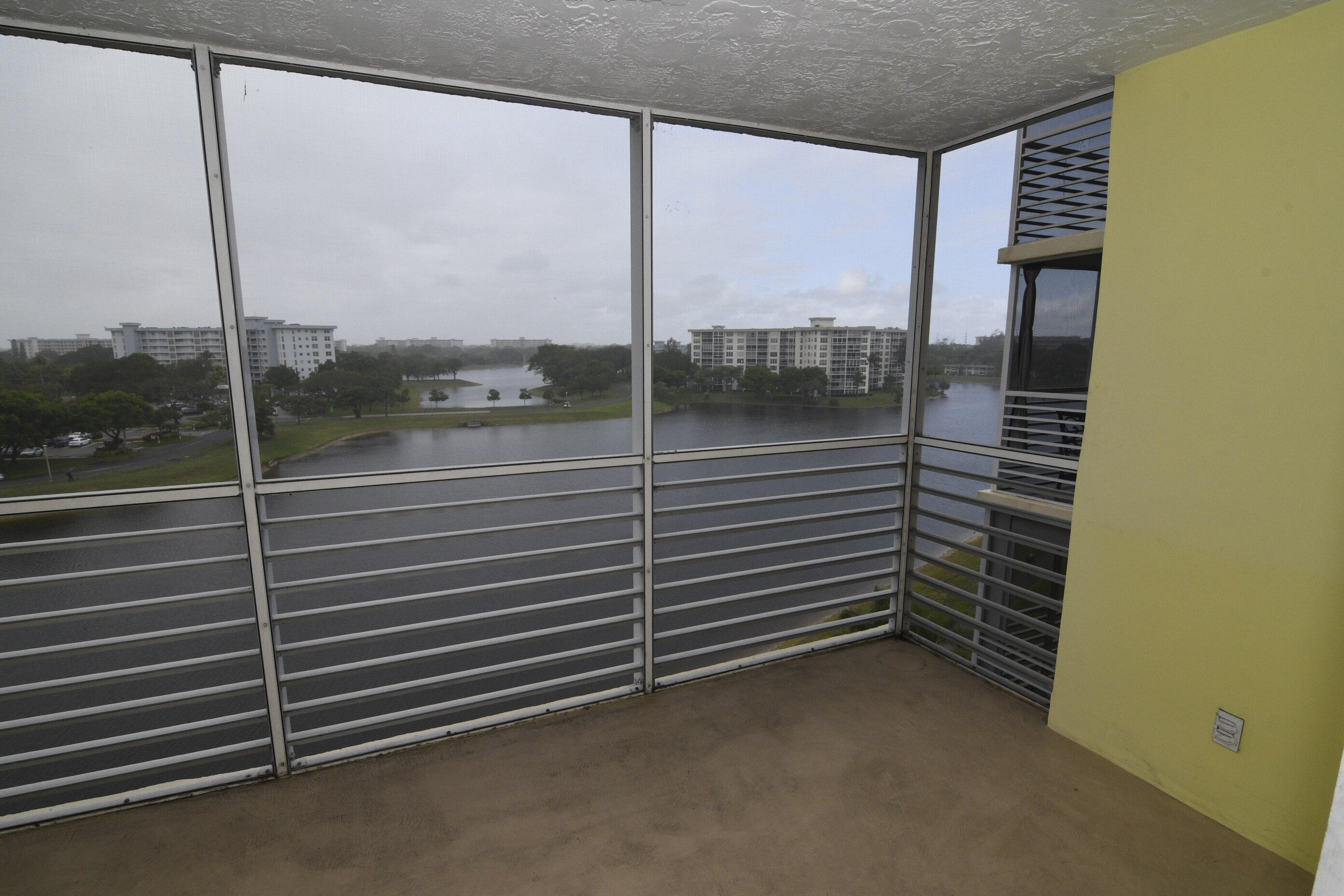 3095 North Course Drive, Unit 712 Pompano Beach, FL 33069 - Photo 25 of 35 _DSC0872