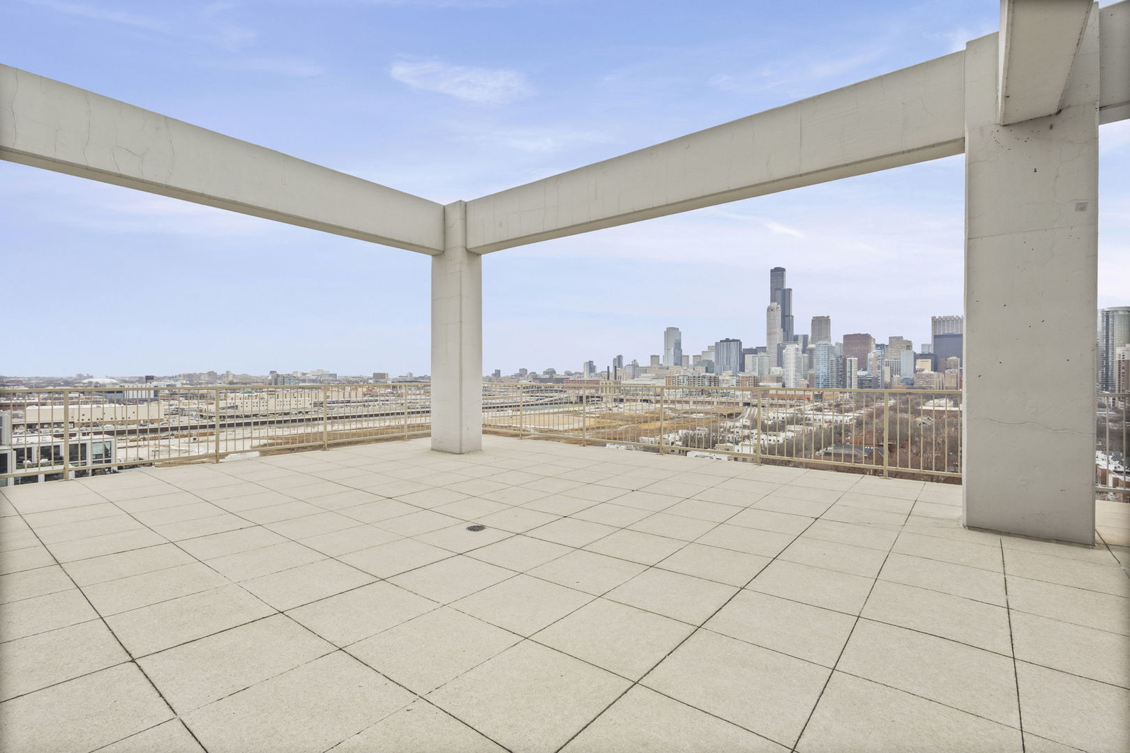 1530 South State Street, Unit 431 Chicago, IL 60605 - Photo 15 of 15 a view of an empty room and a window
