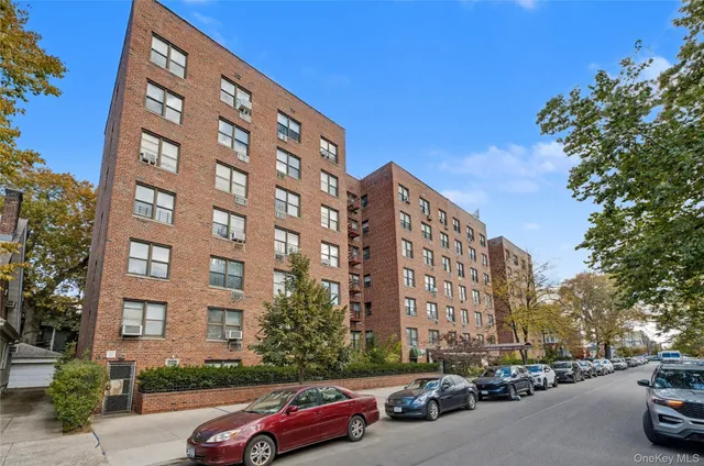 $329,000 | 1577 East 17th Street, Unit 6M | Midwood