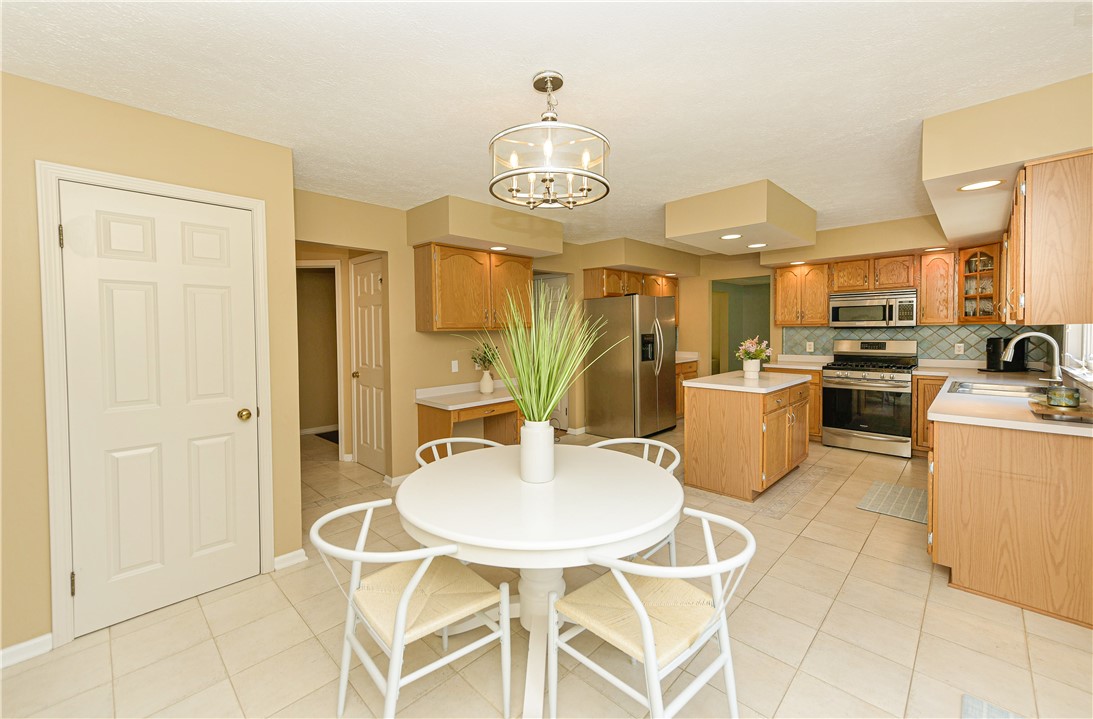 31 Glen Hollow Irondequoit, NY 14622 - Photo 15 of 38