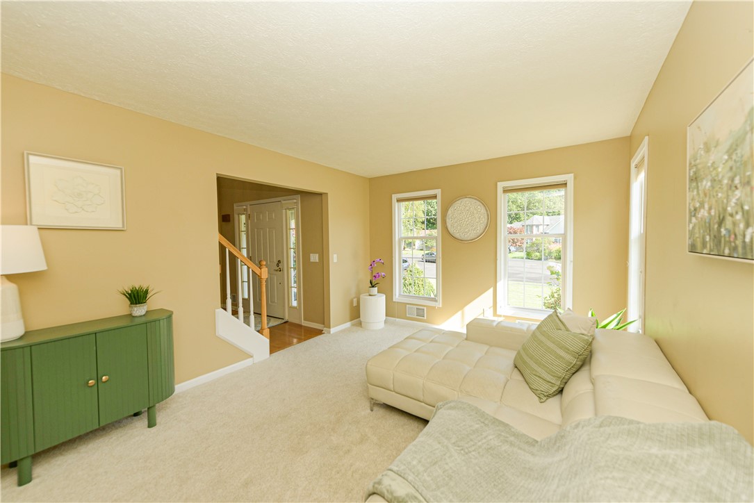 31 Glen Hollow Irondequoit, NY 14622 - Photo 19 of 38