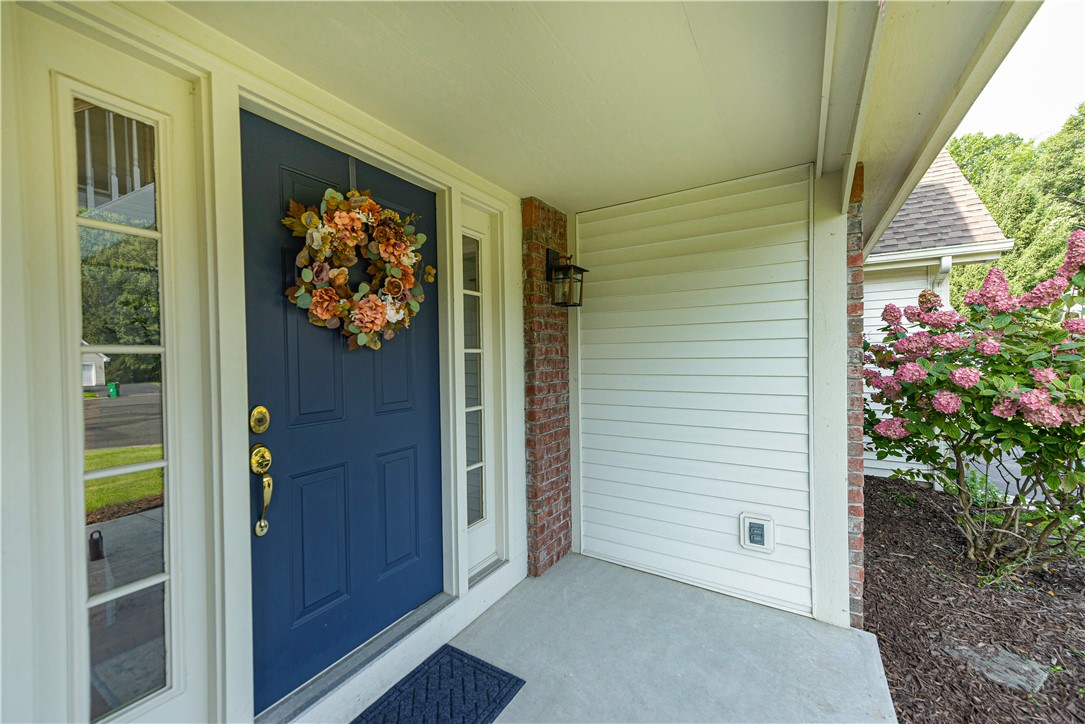 31 Glen Hollow Irondequoit, NY 14622 - Photo 4 of 38