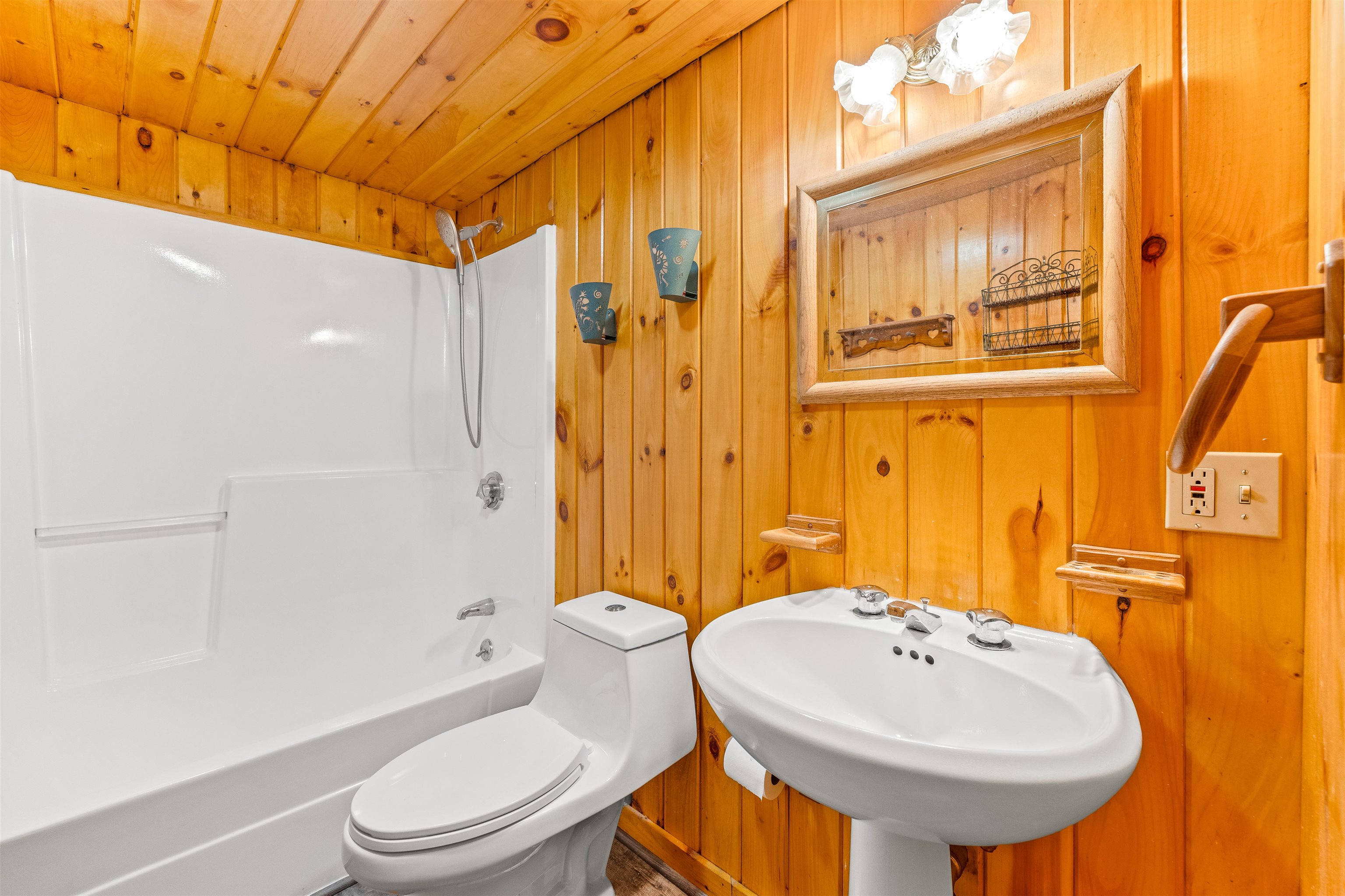 41 Effingwood Farm Road Effingham, NH 03882 - Photo 23 of 39