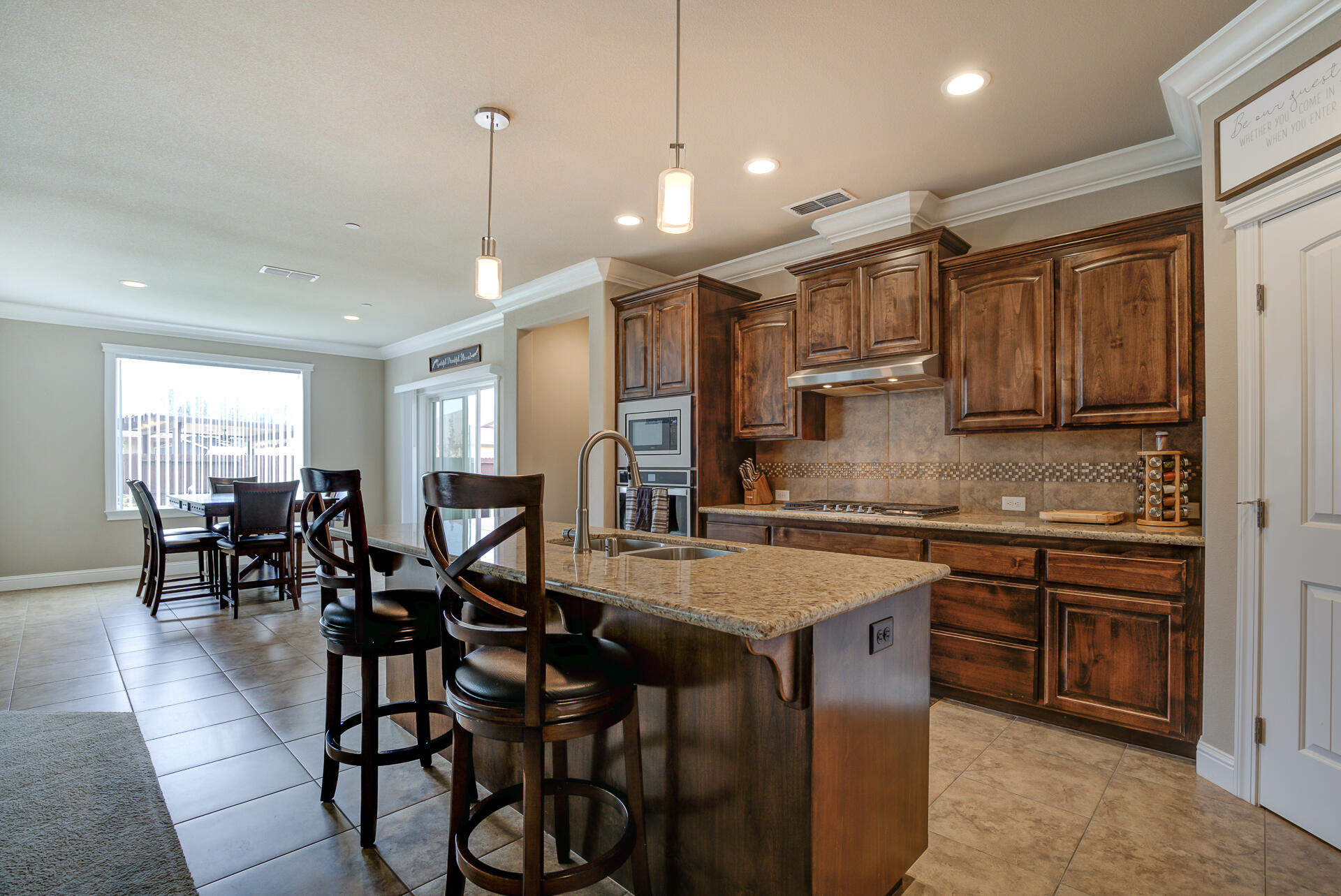 3233 Lemurian Road Redding, CA 96002 - Photo 11 of 39 Kitchen
