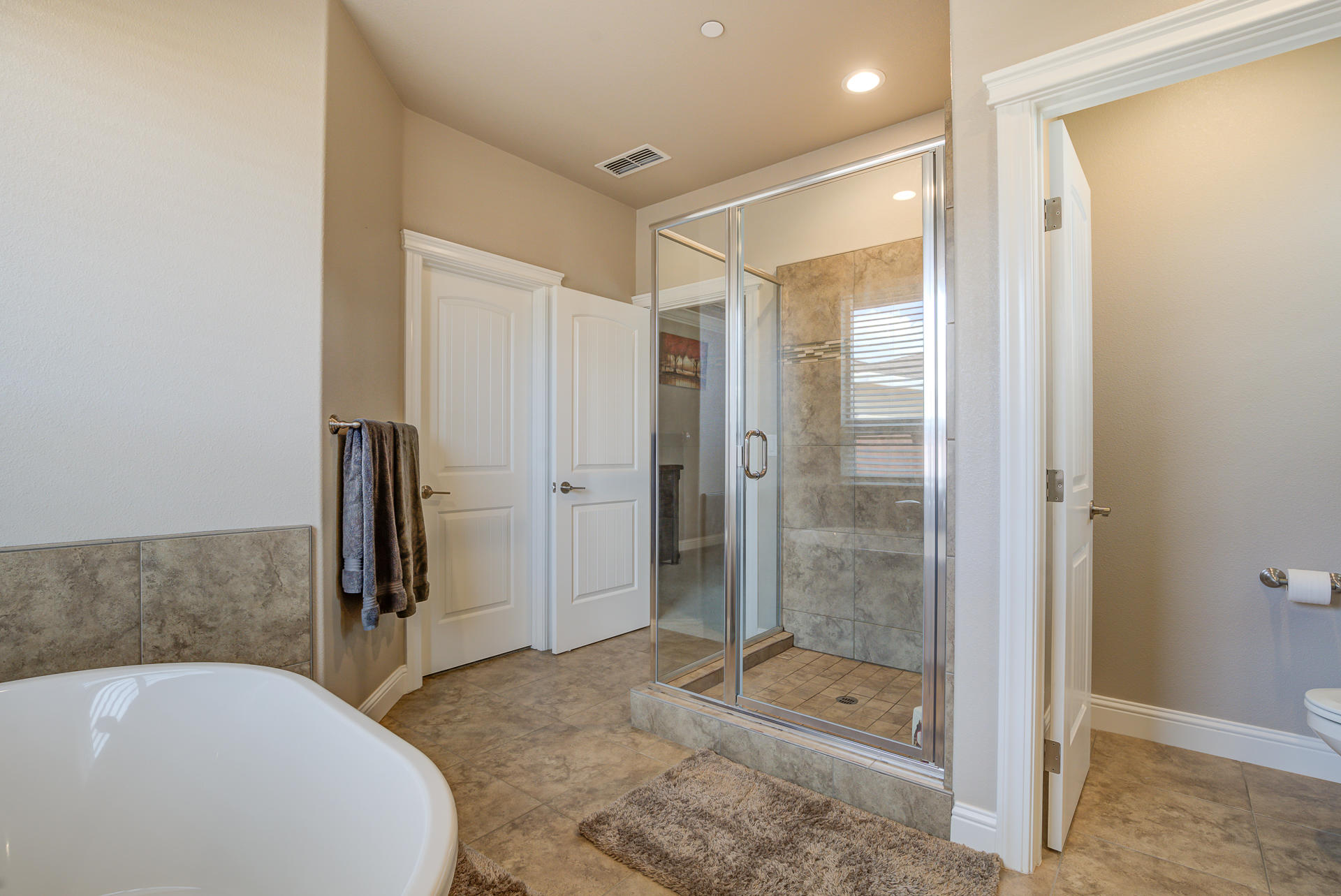 3233 Lemurian Road Redding, CA 96002 - Photo 19 of 39 3233LemurianRoad_022