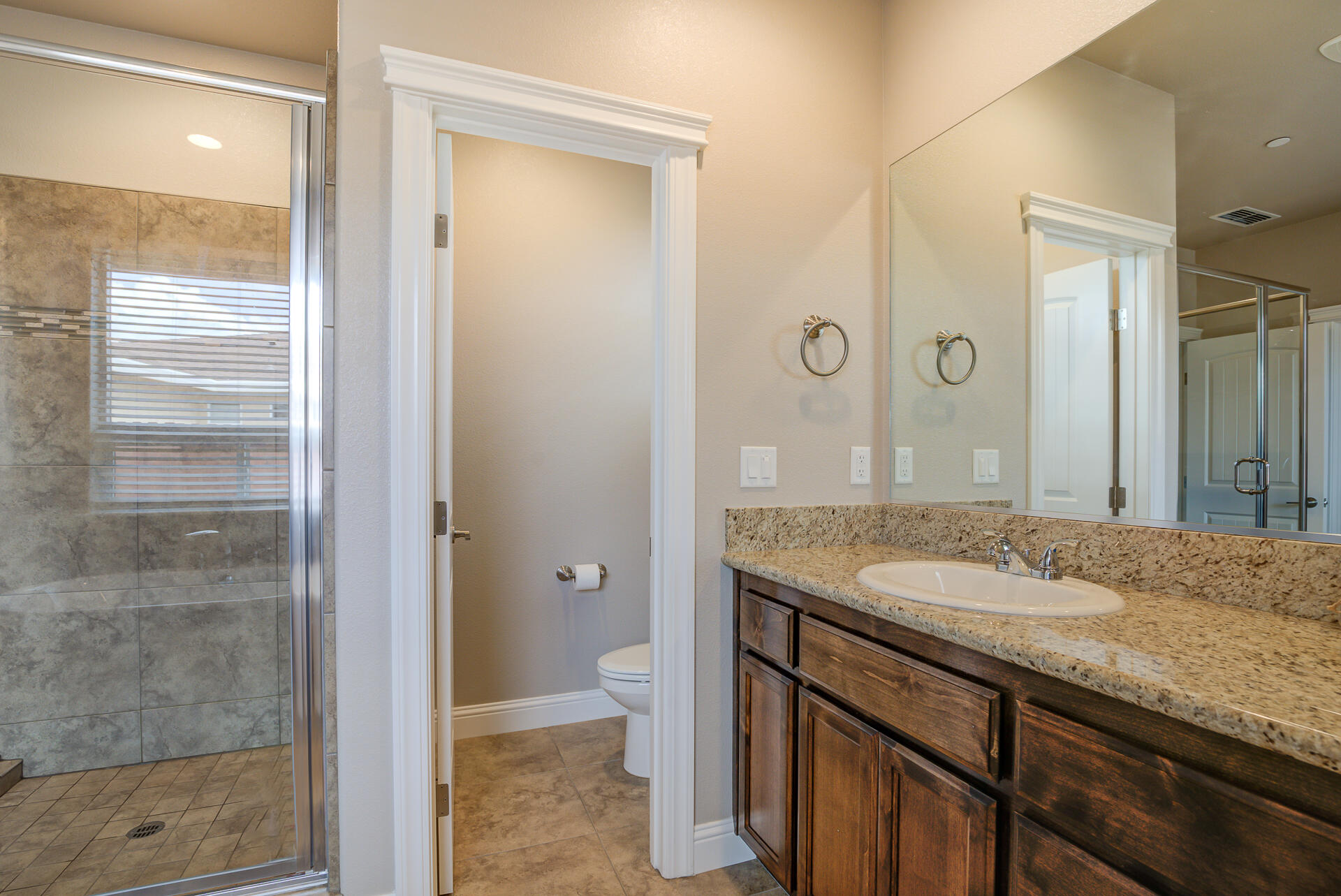 3233 Lemurian Road Redding, CA 96002 - Photo 21 of 39 3233LemurianRoad_019
