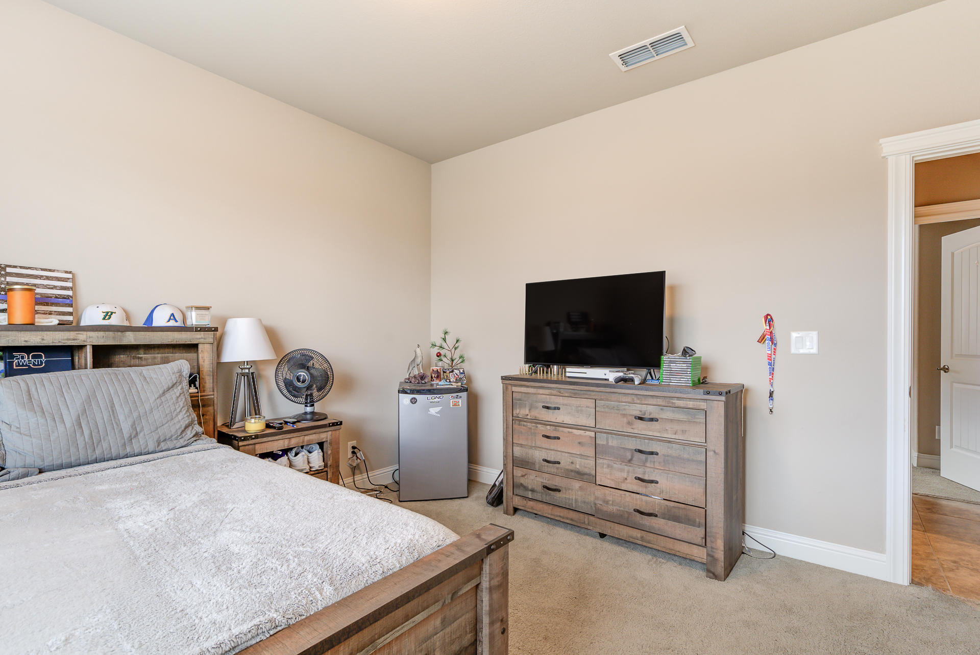 3233 Lemurian Road Redding, CA 96002 - Photo 28 of 39 3233LemurianRoad_033