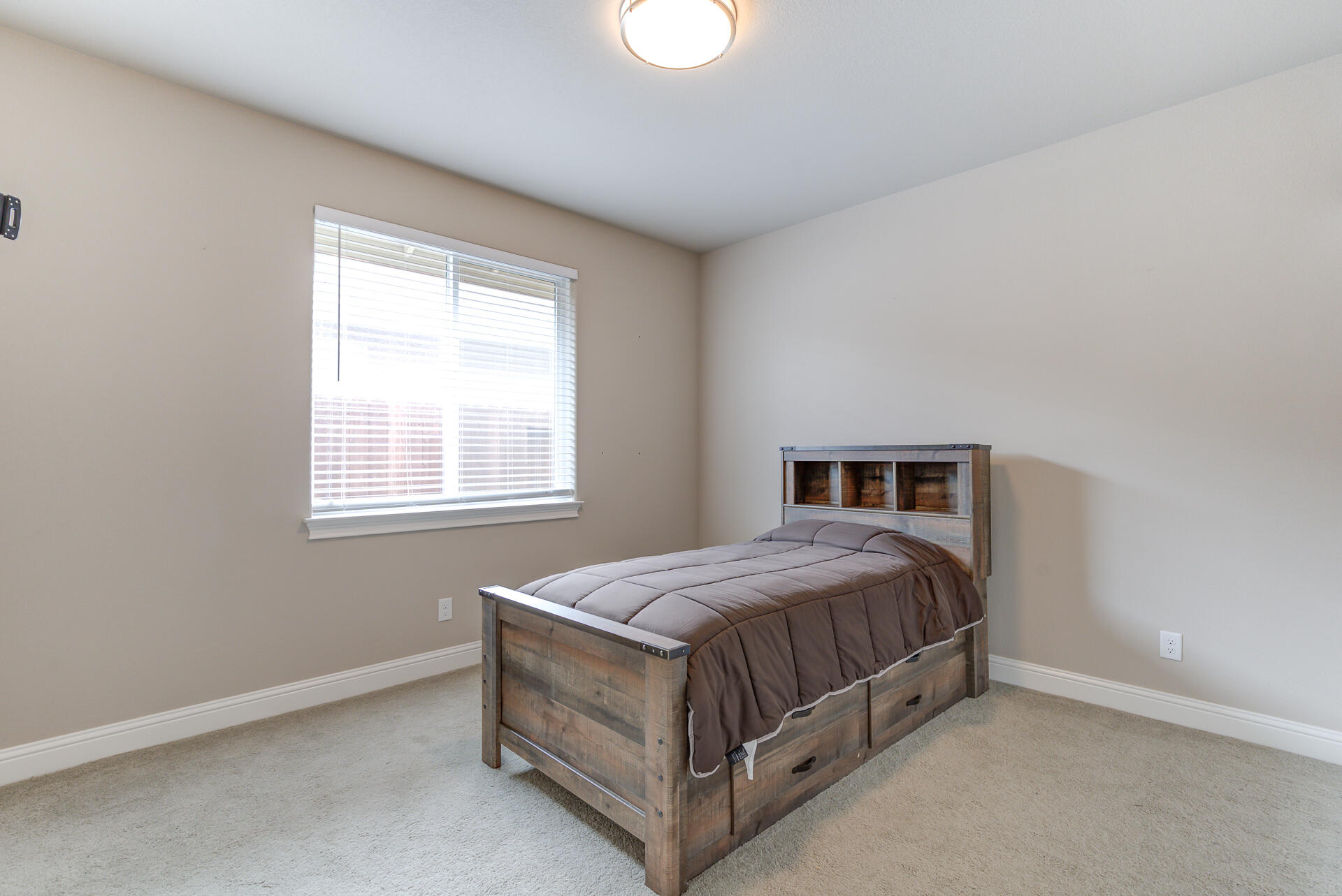 3233 Lemurian Road Redding, CA 96002 - Photo 33 of 39 3233LemurianRoad_034