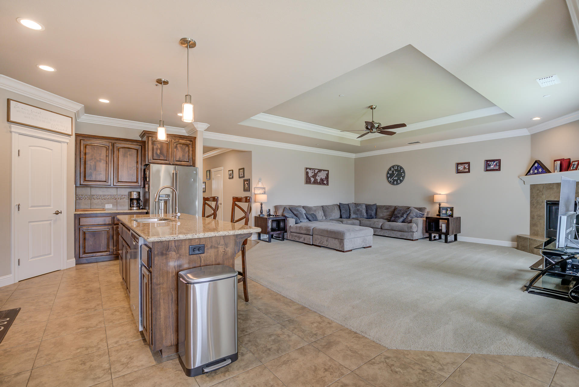3233 Lemurian Road Redding, CA 96002 - Photo 6 of 39 Open living concept