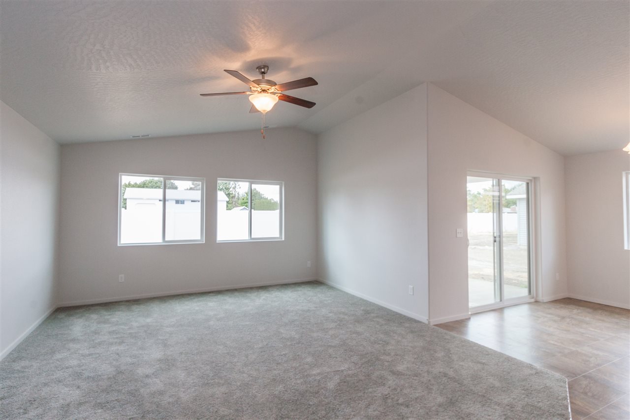 6713 Chumani Road Cheney, WA 99004 - Photo 4 of 19