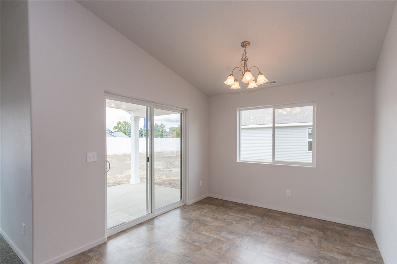 6713 Chumani Road Cheney, WA 99004 - Photo 8 of 19