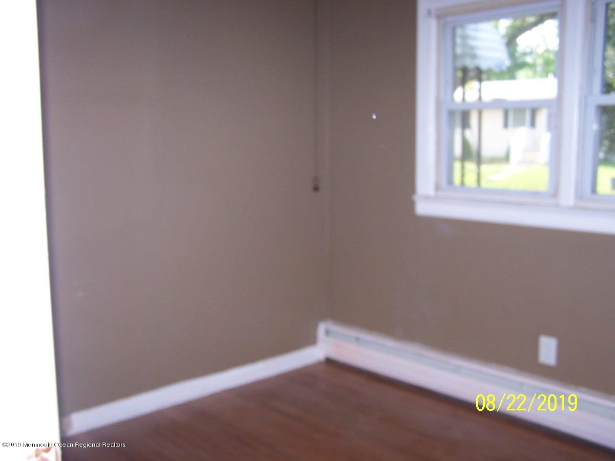 93 County Road Cliffwood, NJ 07721 - Photo 13 of 17 000_6222