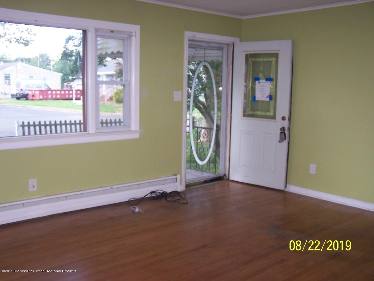 93 County Road Cliffwood, NJ 07721 - Photo 5 of 17 000_6214