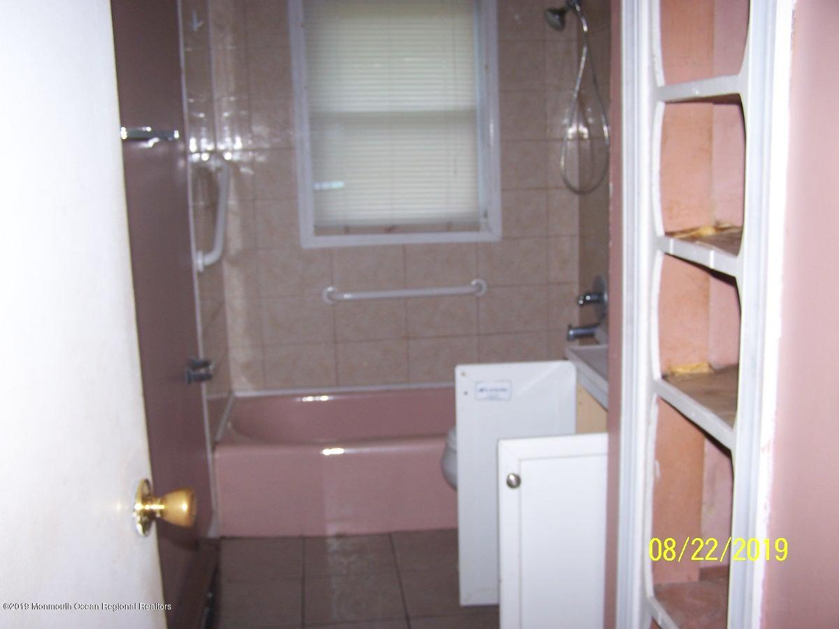 93 County Road Cliffwood, NJ 07721 - Photo 10 of 17 000_6219