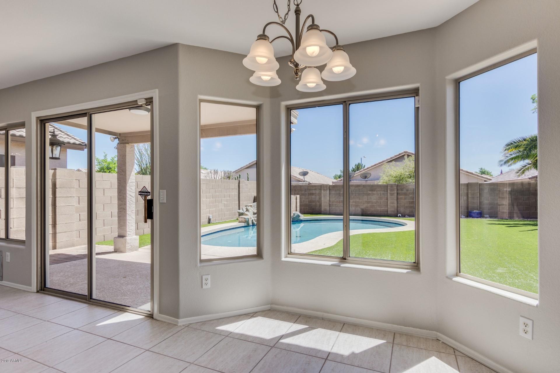 529 West St John Road Phoenix, AZ 85023 - Photo 6 of 26 St John (6)