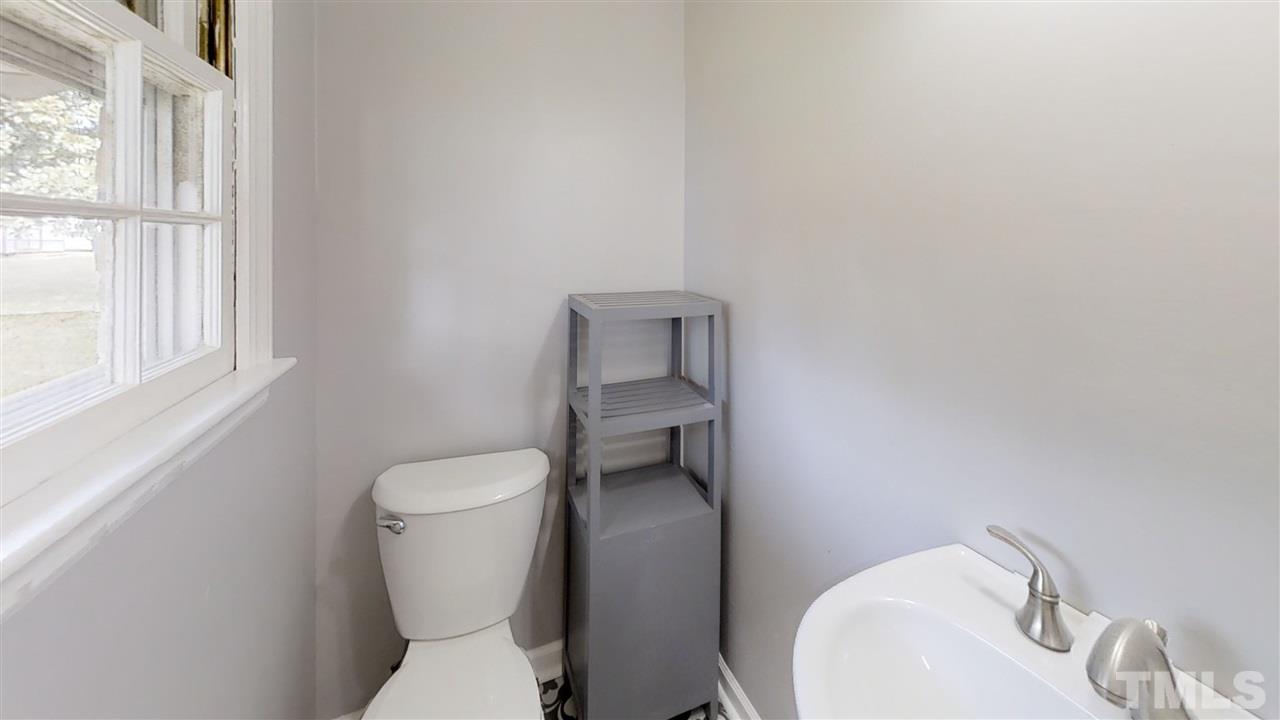 405 Sunnyview Road Henderson, NC 27536 - Photo 21 of 23 Gallery Image 21