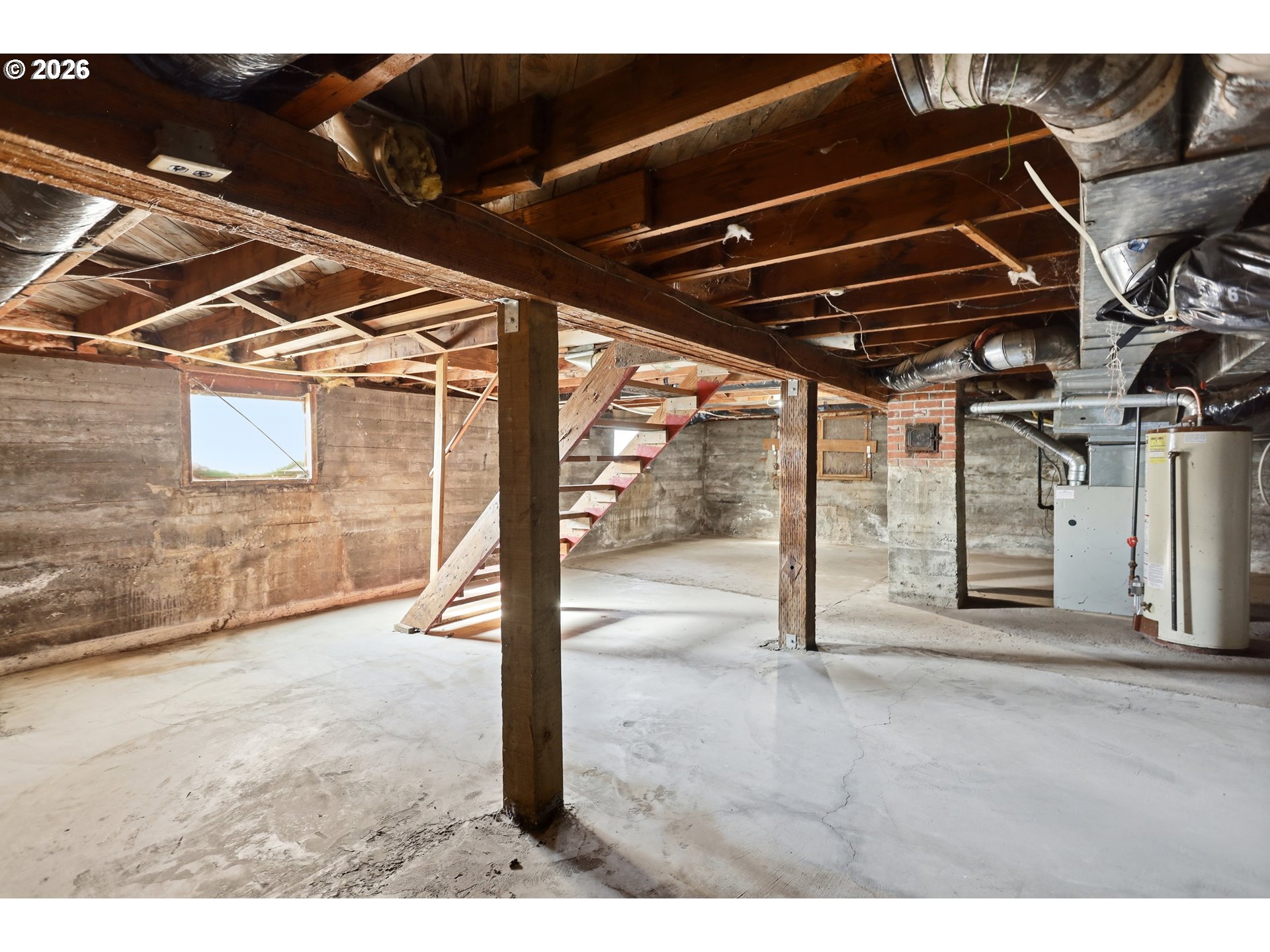 180 Northwest Spring Street White Salmon, WA 98672 - Photo 37 of 44 a view of an empty room