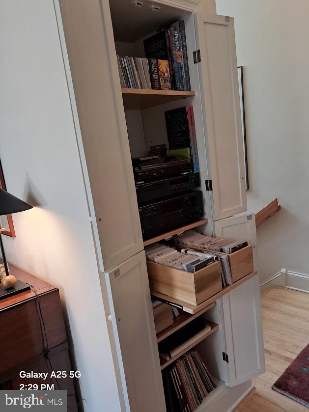 430 South 5th Street Philadelphia, PA 19147 - Photo 11 of 32 a view of an entryway with wooden floor