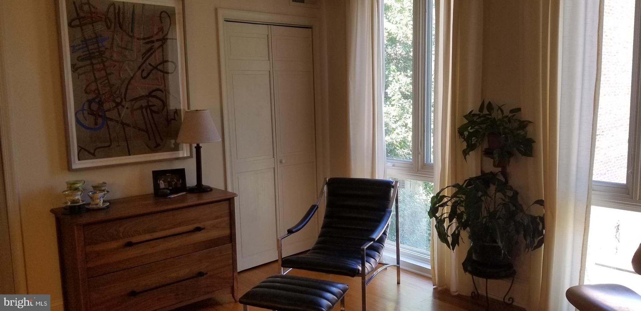 430 South 5th Street Philadelphia, PA 19147 - Photo 17 of 32 a room with a window and a mirror