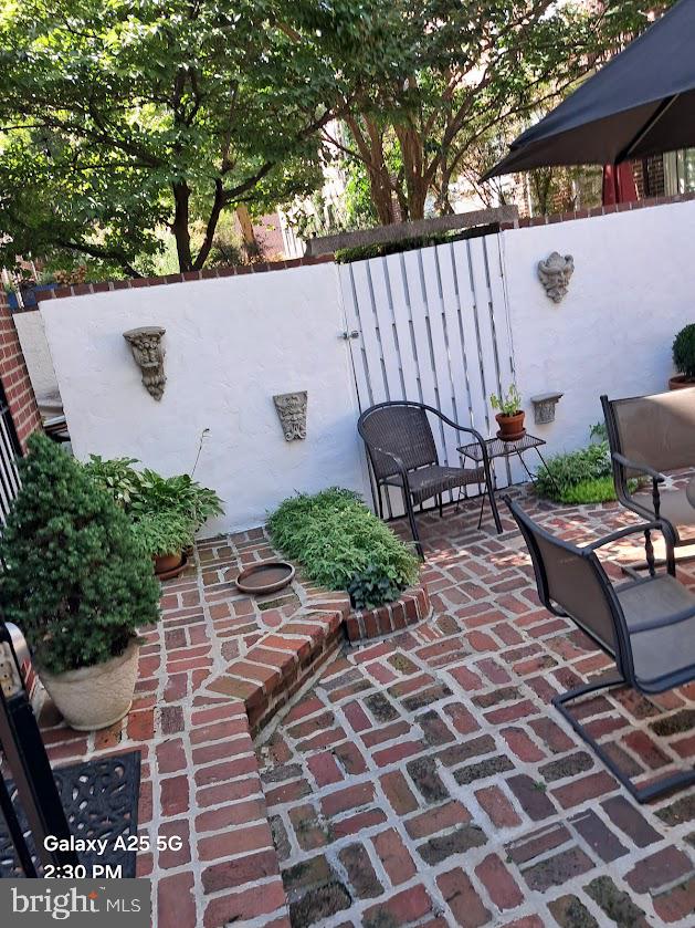 430 South 5th Street Philadelphia, PA 19147 - Photo 8 of 32 a view of a backyard