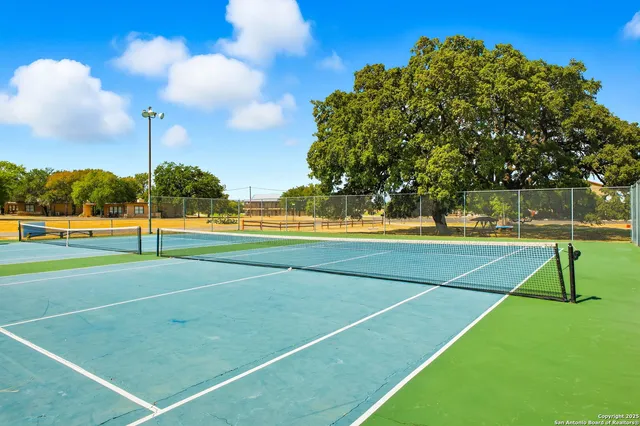 $2,600 | 418 Tawny Oak Circle, Bandera, TX 78003