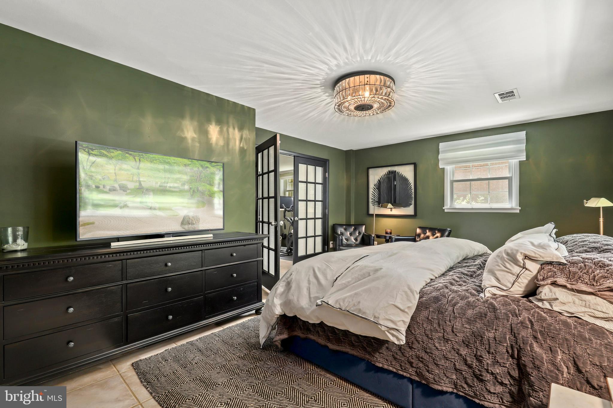 9324 Glenbrook Road Fairfax, VA 22031 - Photo 19 of 57