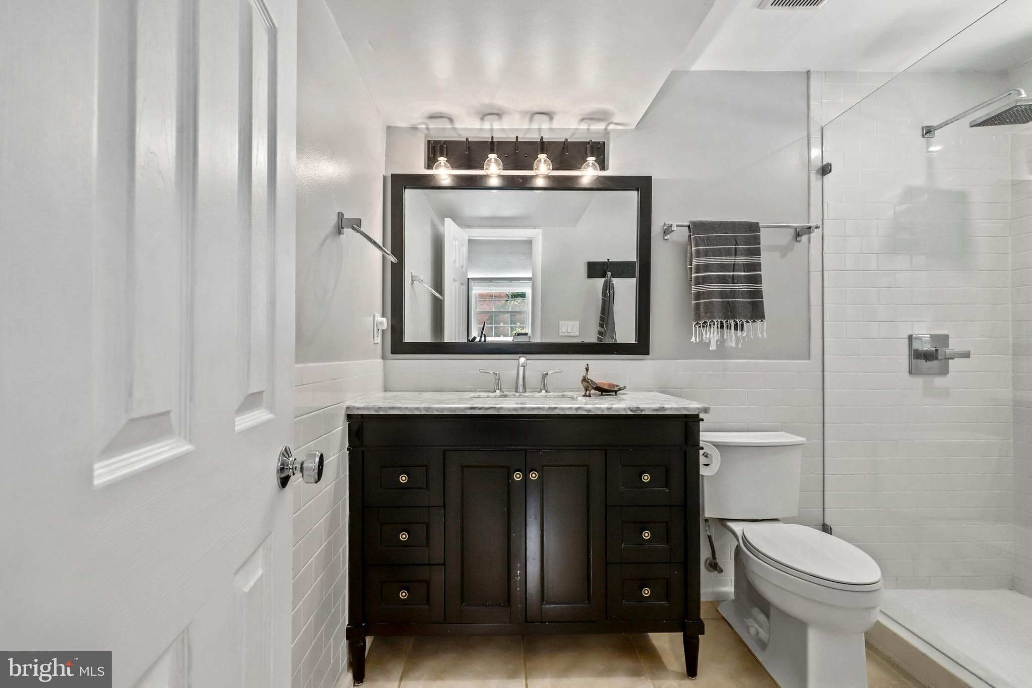 9324 Glenbrook Road Fairfax, VA 22031 - Photo 21 of 57