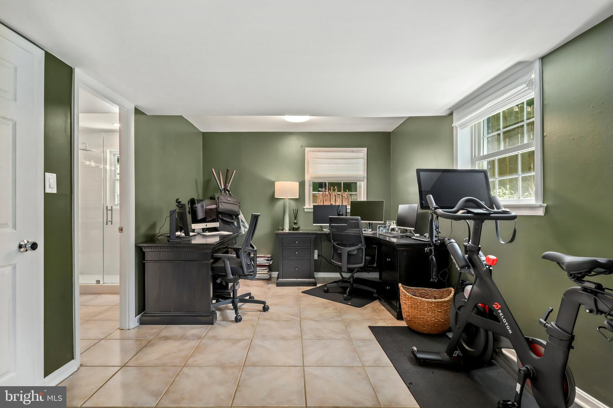 9324 Glenbrook Road Fairfax, VA 22031 - Photo 24 of 57