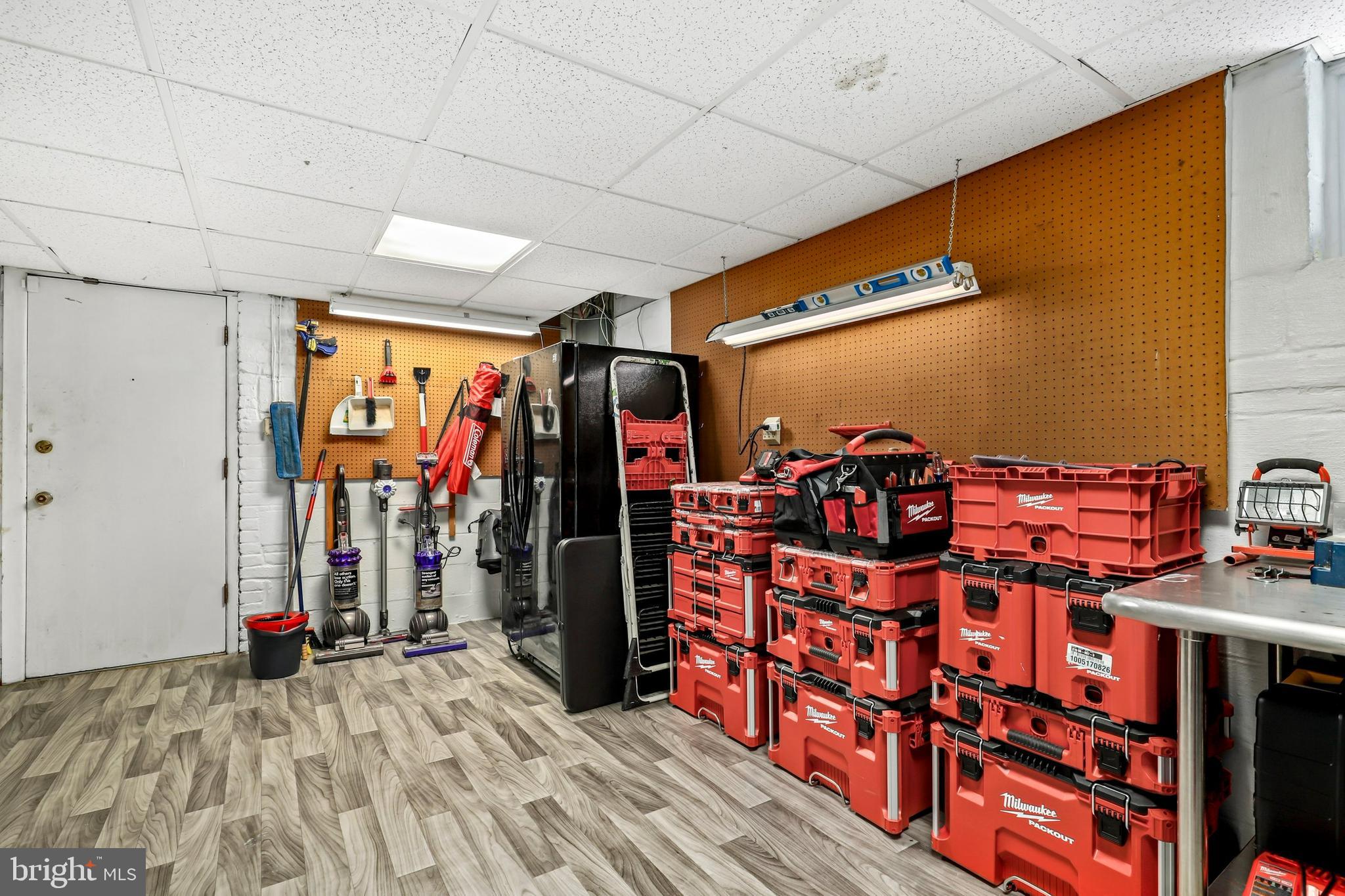 9324 Glenbrook Road Fairfax, VA 22031 - Photo 42 of 57