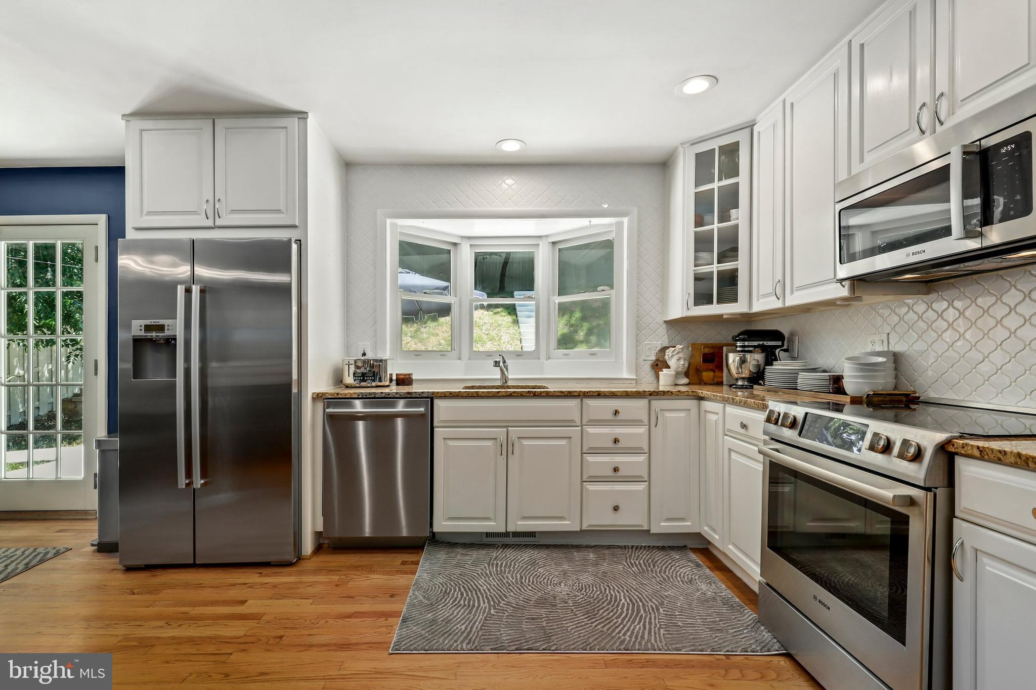 9324 Glenbrook Road Fairfax, VA 22031 - Photo 7 of 57