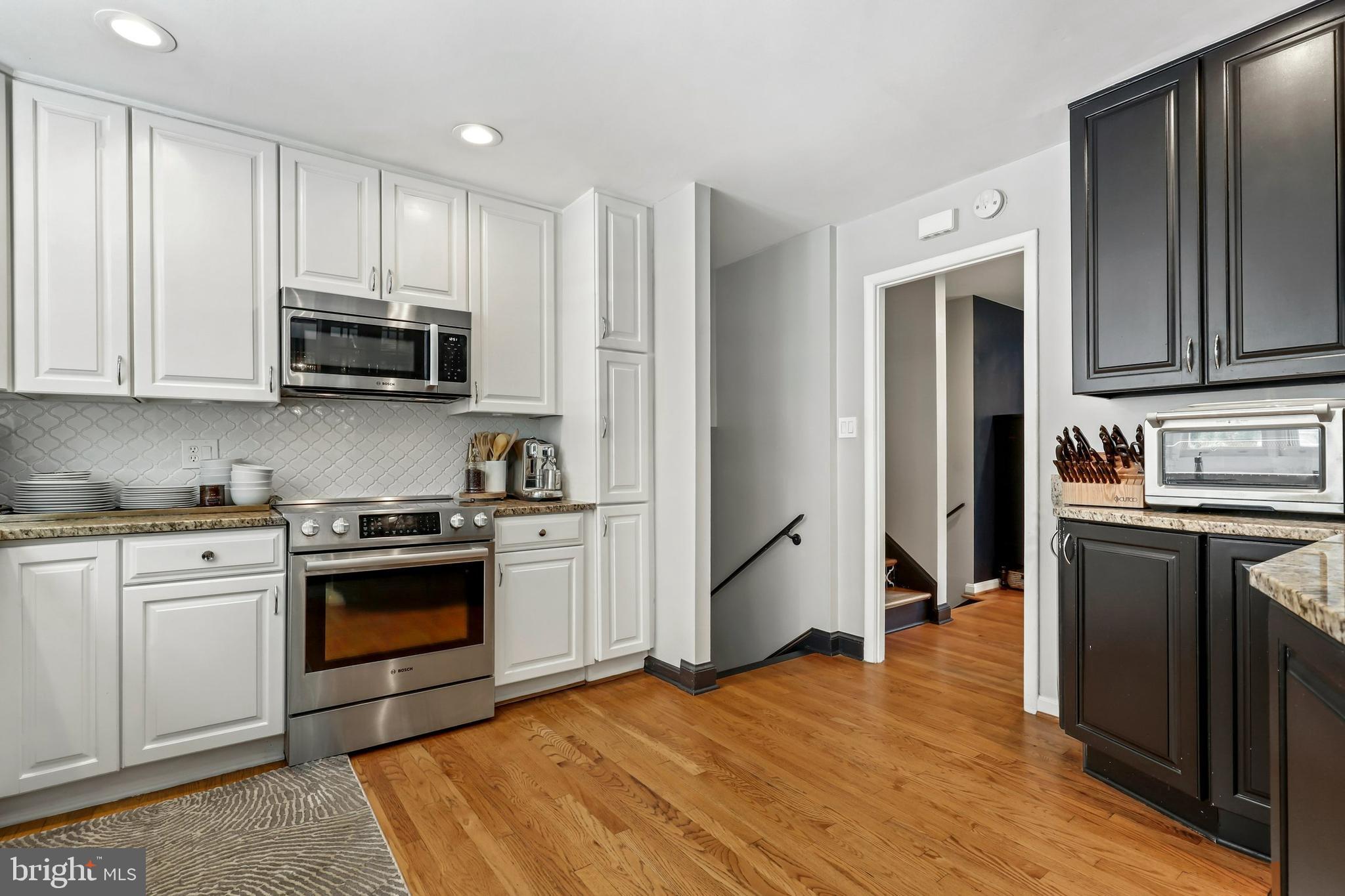 9324 Glenbrook Road Fairfax, VA 22031 - Photo 9 of 57