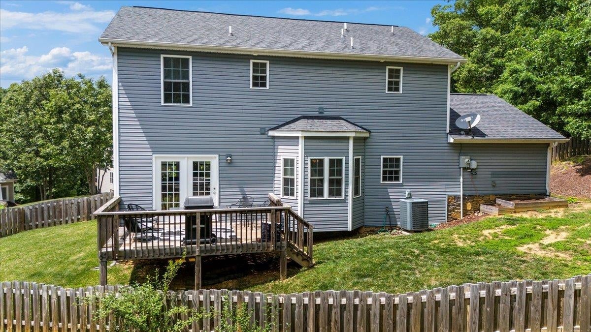 1060 Green Ridge Road Christiansburg, VA 24073 - Photo 31 of 41 Gallery Image 31