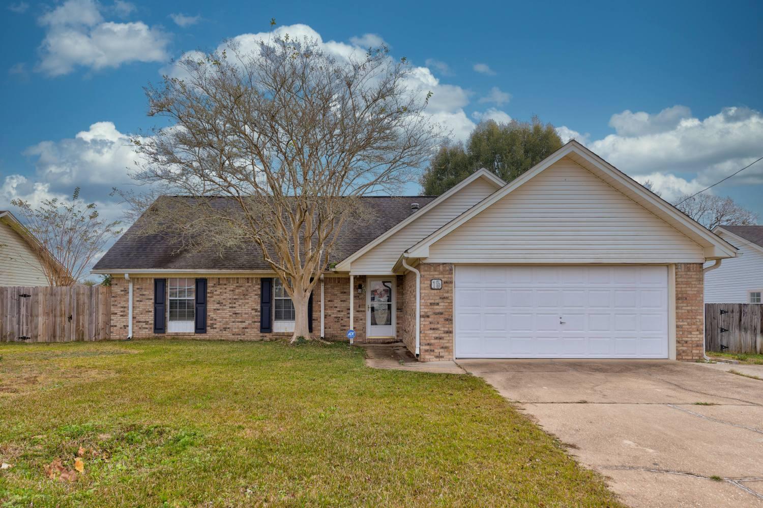 15 Holly Road Crestview, FL 32539 - Photo 1 of 41 Gallery Image 1