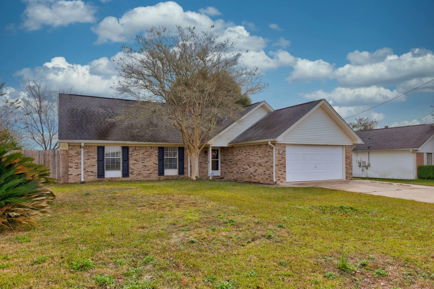 15 Holly Road Crestview, FL 32539 - Photo 2 of 41 Gallery Image 2