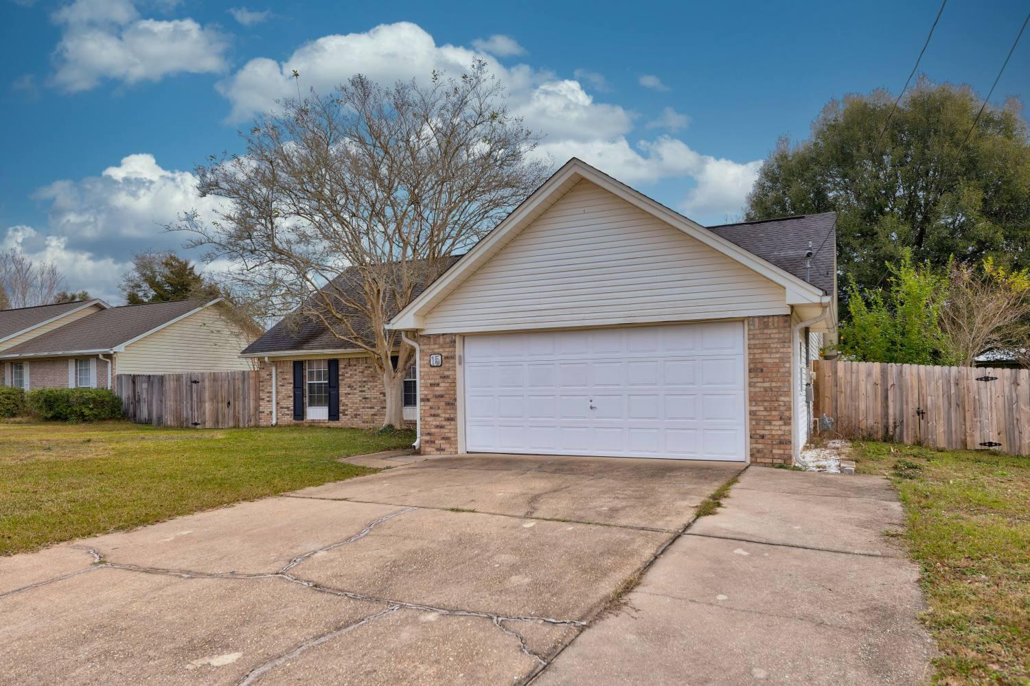 15 Holly Road Crestview, FL 32539 - Photo 3 of 41 Gallery Image 3