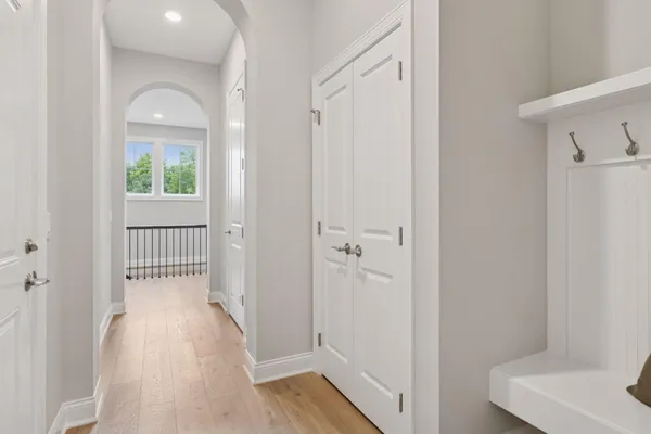 $929,300 | 79 Spring Farm Road, North Oaks, MN 55127
