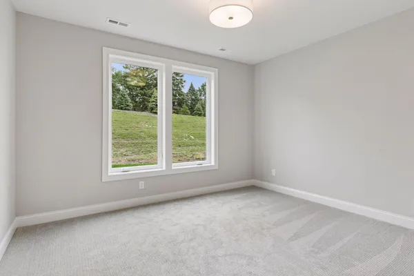 $929,300 | 79 Spring Farm Road, North Oaks, MN 55127