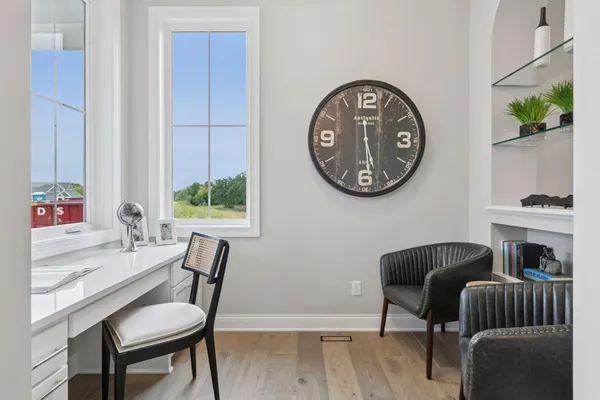 $929,300 | 79 Spring Farm Road, North Oaks, MN 55127