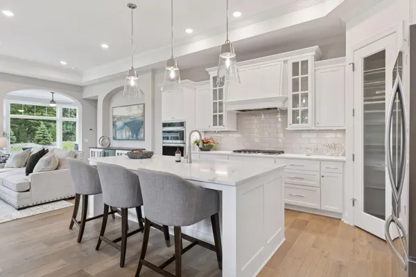 $929,300 | 79 Spring Farm Road, North Oaks, MN 55127